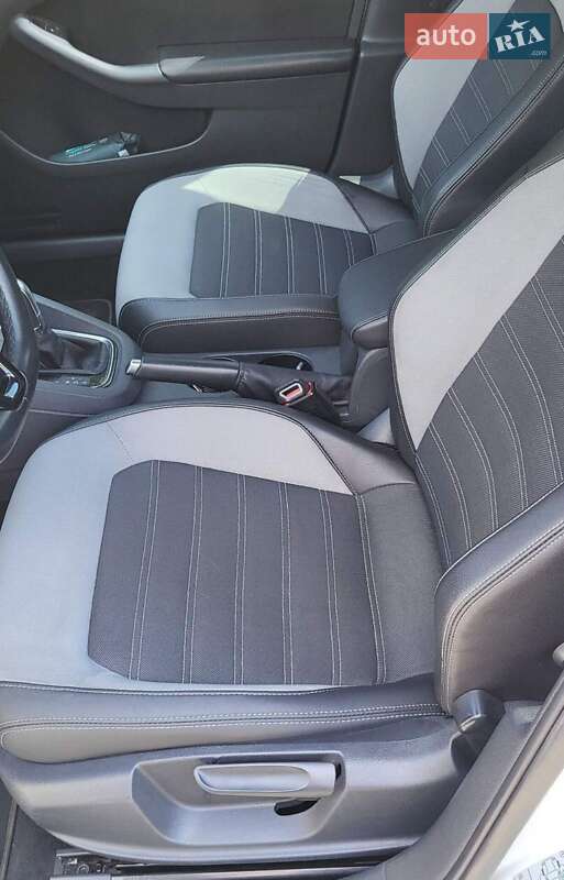 Седан Volkswagen Jetta 2016 в Киеве