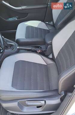 Седан Volkswagen Jetta 2016 в 