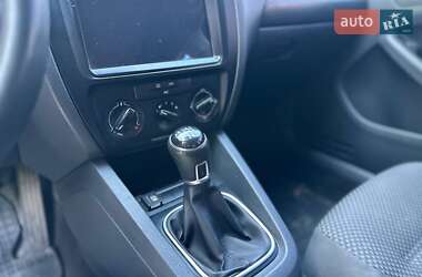 Седан Volkswagen Jetta 2012 в 