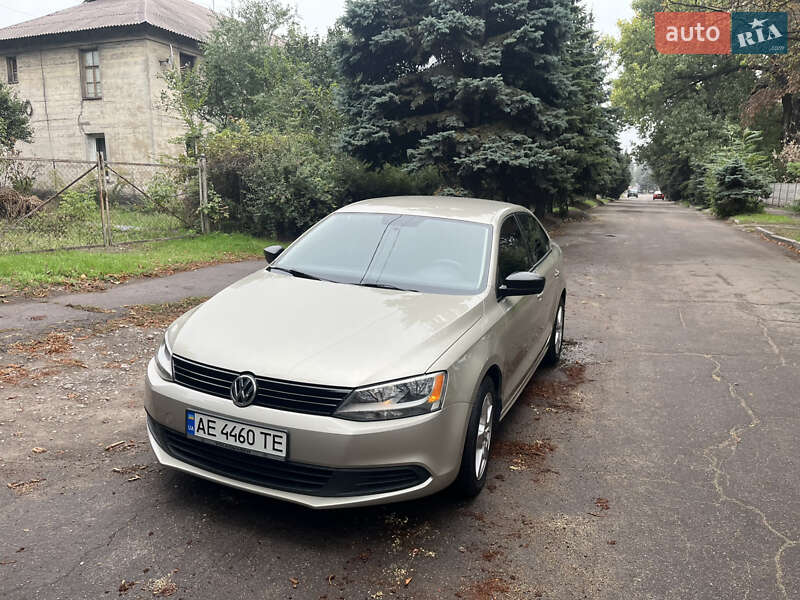 Седан Volkswagen Jetta 2013 в Каменском фото 3 Седан Volkswagen Jetta 2013 в Каменском