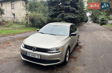 Седан Volkswagen Jetta 2013 в 
