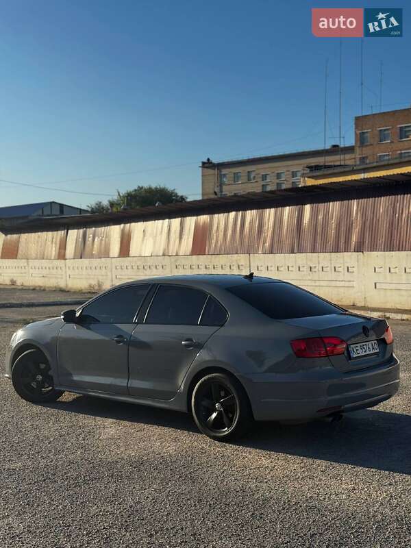 Седан Volkswagen Jetta 2013 в Никополе