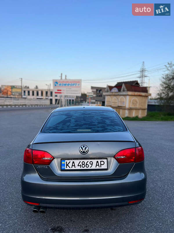 Седан Volkswagen Jetta 2014 в Стрые