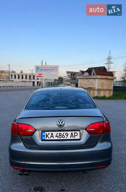 Седан Volkswagen Jetta 2014 в 