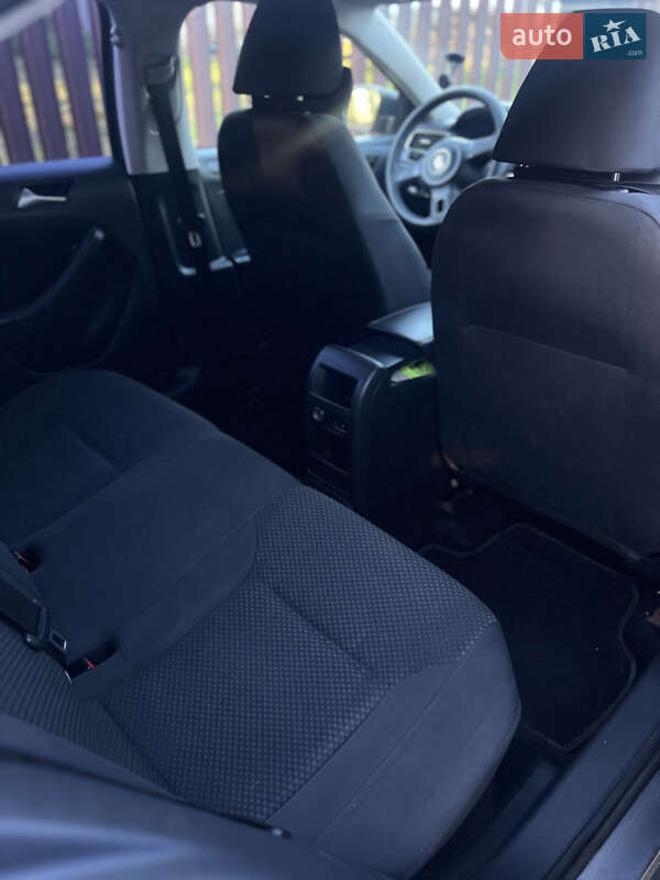 Седан Volkswagen Jetta 2014 в Стрые