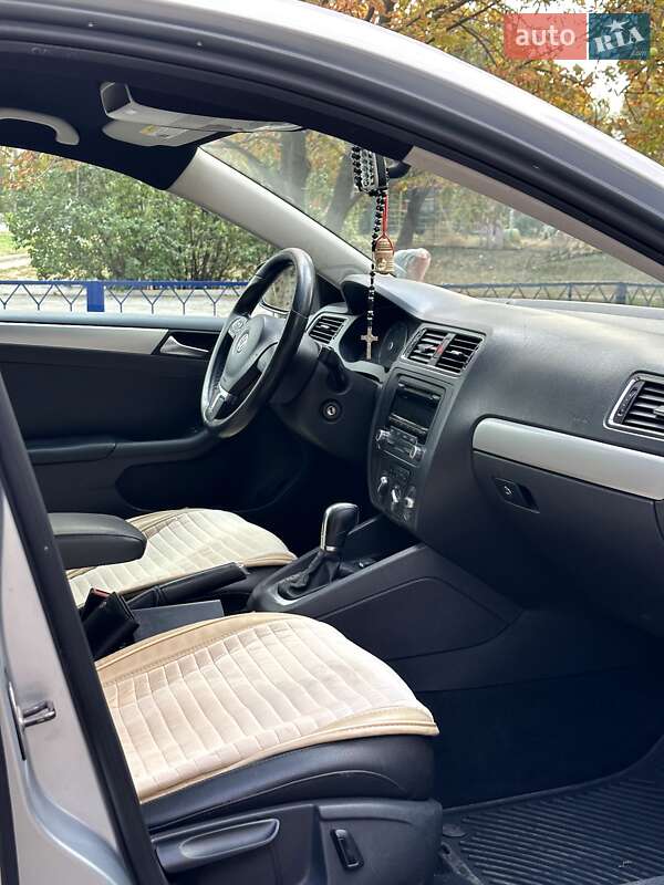 Седан Volkswagen Jetta 2012 в Знаменовке фото 6 Седан Volkswagen Jetta 2012 в Знаменовке