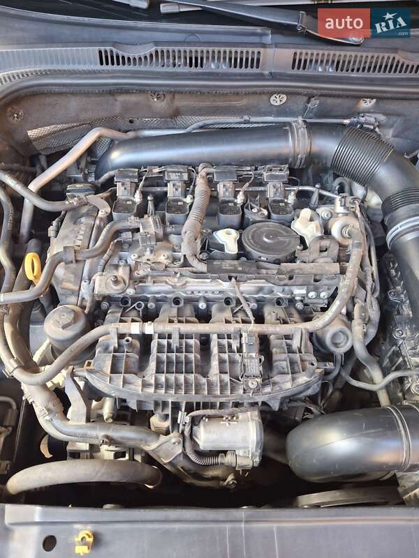 Седан Volkswagen Jetta 2015 в Киеве