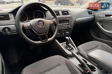 Седан Volkswagen Jetta 2014 в 