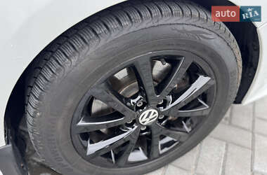 Седан Volkswagen Jetta 2014 в 