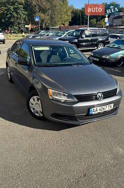 Седан Volkswagen Jetta 2013 в Киеве