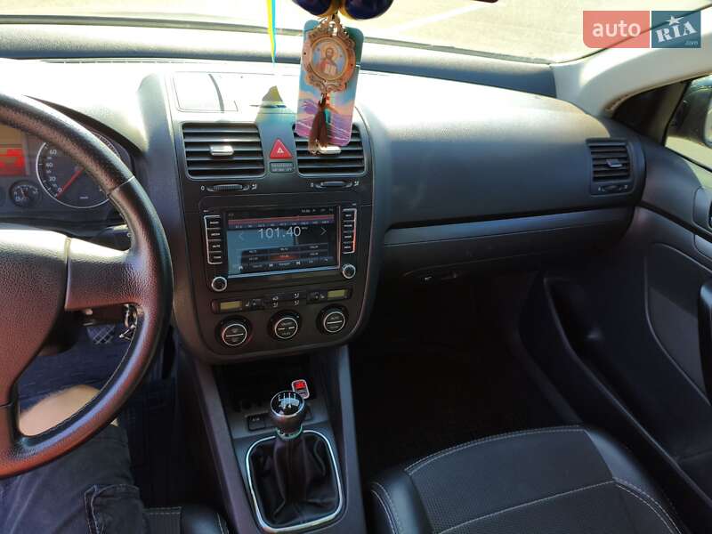 Седан Volkswagen Jetta 2006 в Кривом Роге
