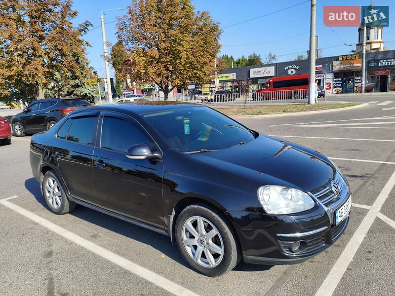 Седан Volkswagen Jetta 2006 в Кривом Роге