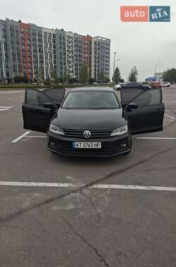Седан Volkswagen Jetta 2017 в Ровно