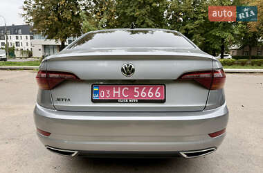 Седан Volkswagen Jetta 2019 в 