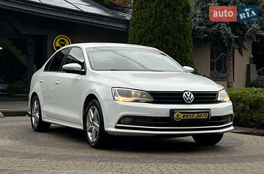 Седан Volkswagen Jetta 2016 в Львове