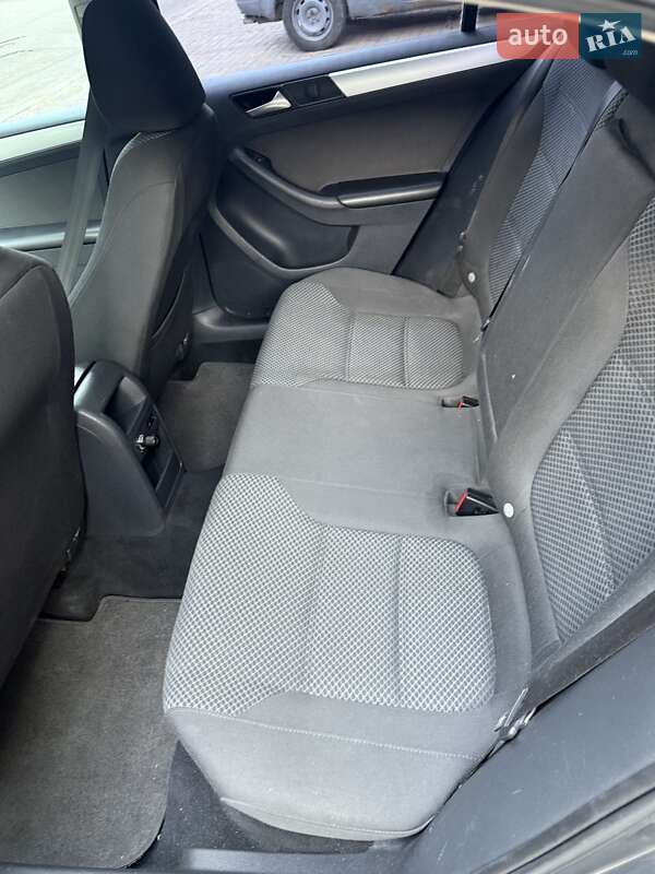 Седан Volkswagen Jetta 2013 в Запорожье
