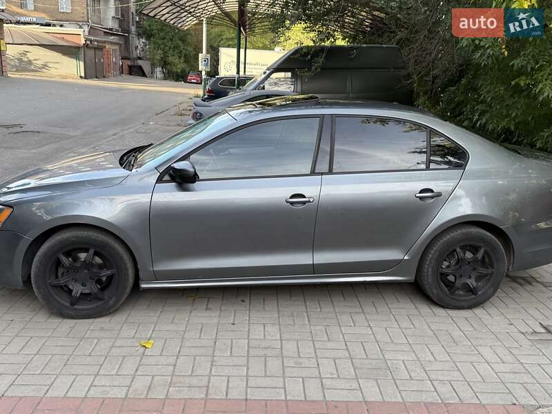 Седан Volkswagen Jetta 2013 в Запорожье