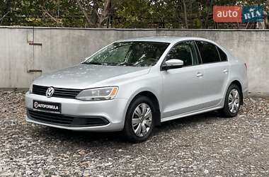 Седан Volkswagen Jetta 2014 в 