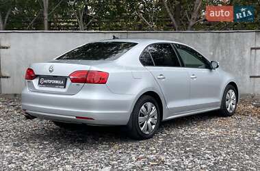 Седан Volkswagen Jetta 2014 в 
