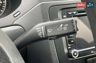 Седан Volkswagen Jetta 2014 в 