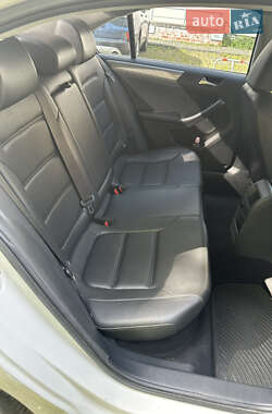 Седан Volkswagen Jetta 2015 в 