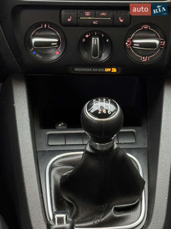 Седан Volkswagen Jetta 2011 в Хмельницком