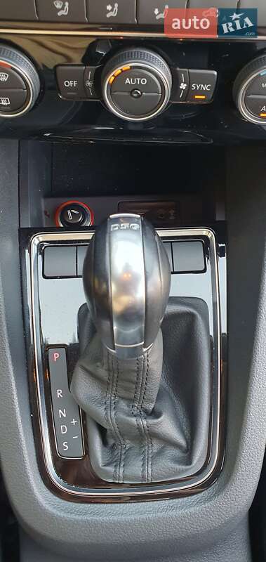 Седан Volkswagen Jetta 2016 в Киеве