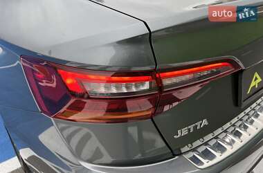 Седан Volkswagen Jetta 2019 в 