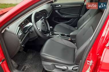 Седан Volkswagen Jetta 2021 в 