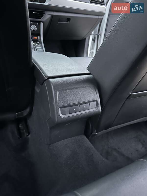 Седан Volkswagen Jetta 2019 в Івано-Франківську