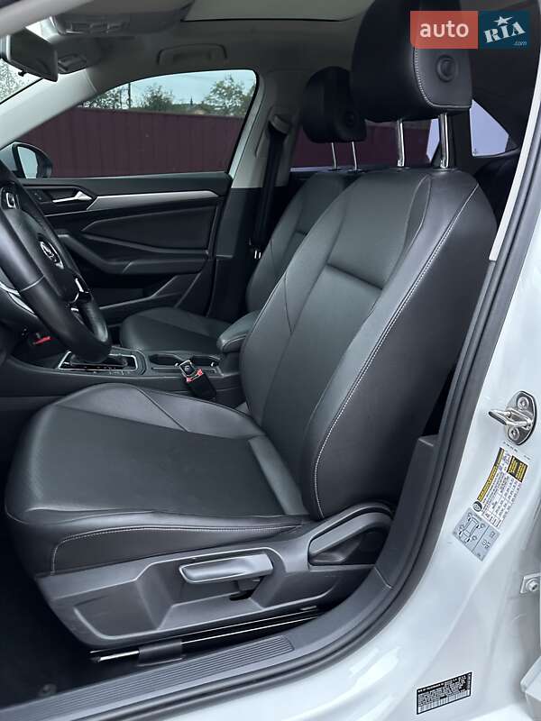 Седан Volkswagen Jetta 2019 в Івано-Франківську