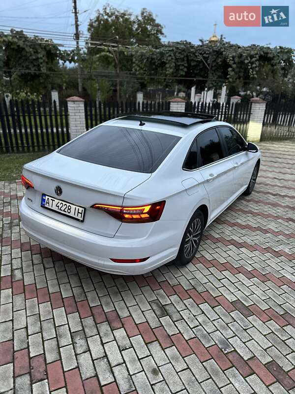 Седан Volkswagen Jetta 2019 в Івано-Франківську
