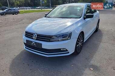 Седан Volkswagen Jetta 2016 в Киеве