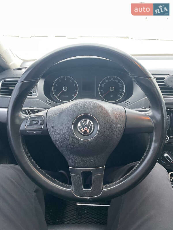 Седан Volkswagen Jetta 2012 в Киеве