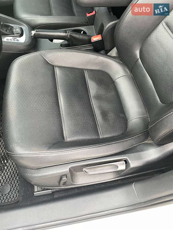 Седан Volkswagen Jetta 2012 в Киеве