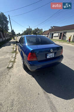 Седан Volkswagen Jetta 2002 в 