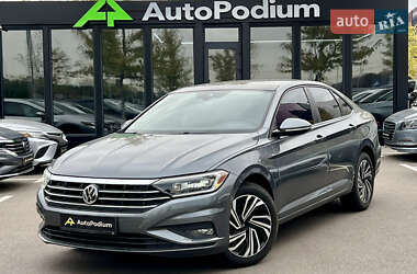Седан Volkswagen Jetta 2018 в 