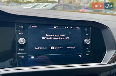 Седан Volkswagen Jetta 2018 в 