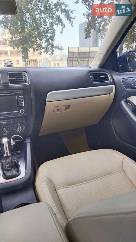 Седан Volkswagen Jetta 2012 в Киеве