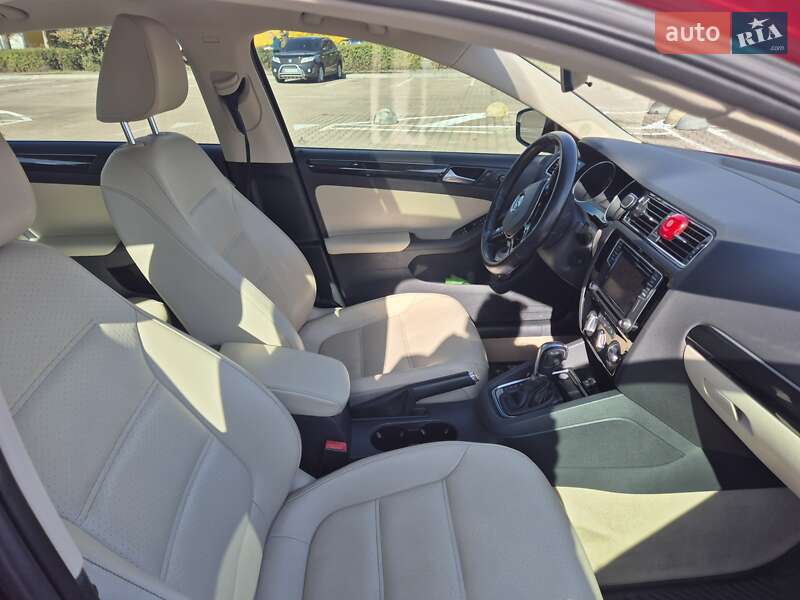 Седан Volkswagen Jetta 2016 в Житомирі фото 18 Седан Volkswagen Jetta 2016 в Житомирі