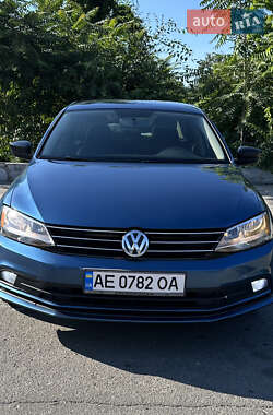 Седан Volkswagen Jetta 2015 в Дніпрі