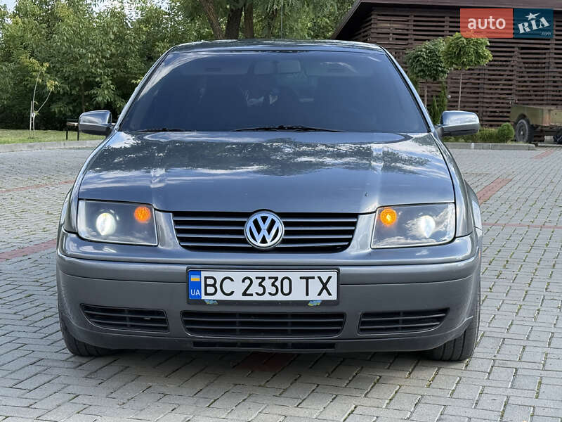 Седан Volkswagen Jetta 2003 в Золочеве