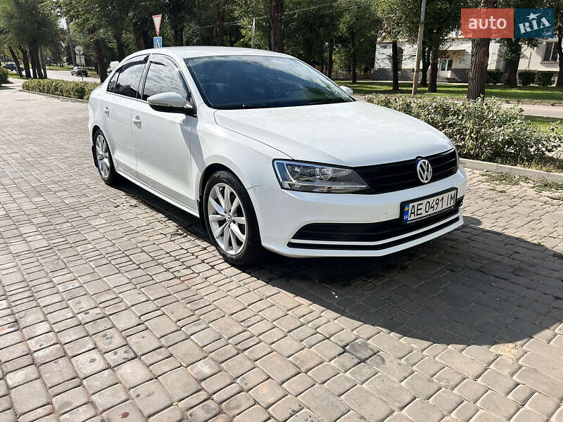 Седан Volkswagen Jetta 2016 в Кривому Розі фото Седан Volkswagen Jetta 2016 в Кривому Розі