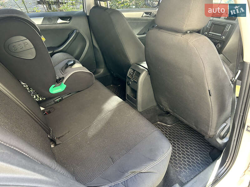 Седан Volkswagen Jetta 2016 в Кривому Розі фото 15 Седан Volkswagen Jetta 2016 в Кривому Розі