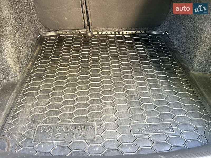 Седан Volkswagen Jetta 2016 в Кривому Розі фото 18 Седан Volkswagen Jetta 2016 в Кривому Розі