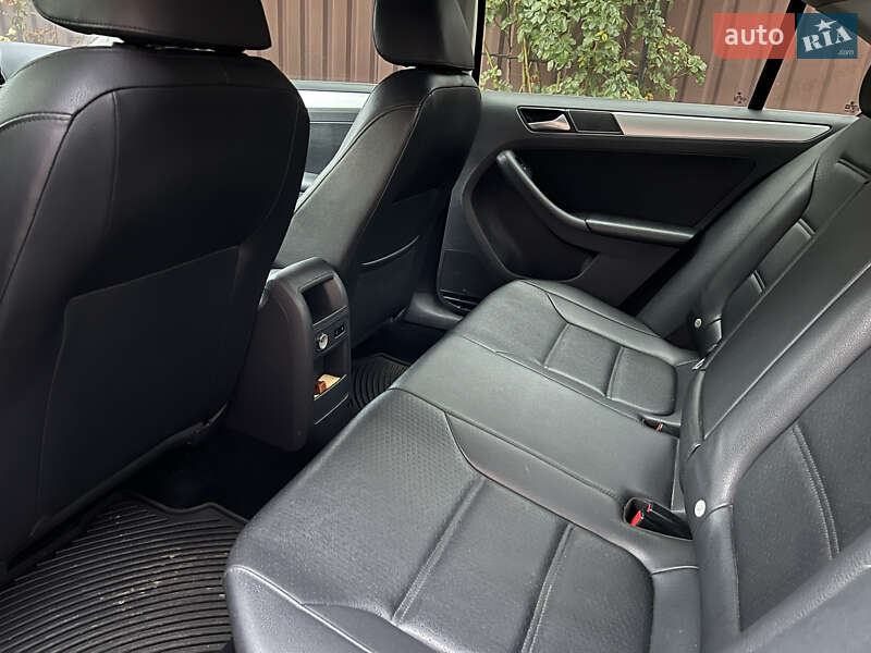 Седан Volkswagen Jetta 2013 в Гадячі