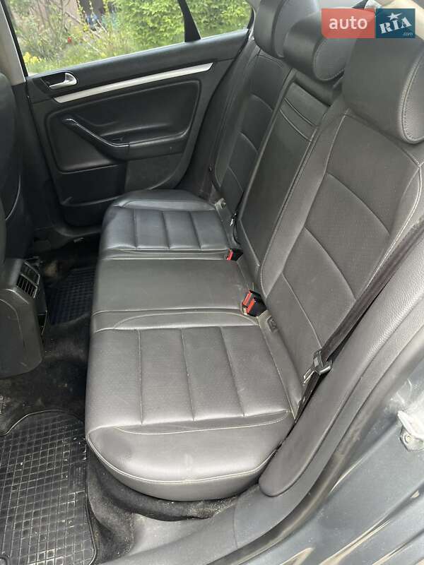 Седан Volkswagen Jetta 2008 в Жидачові