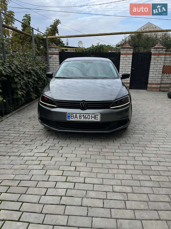 Седан Volkswagen Jetta 2014 в 