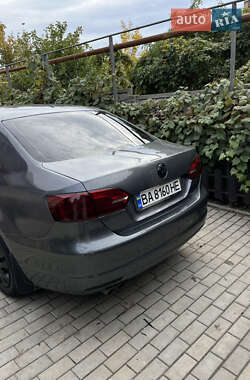 Седан Volkswagen Jetta 2014 в 