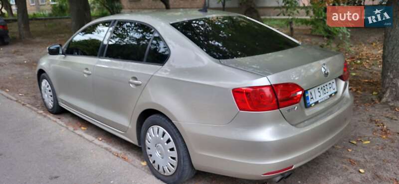 Седан Volkswagen Jetta 2013 в Броварах
